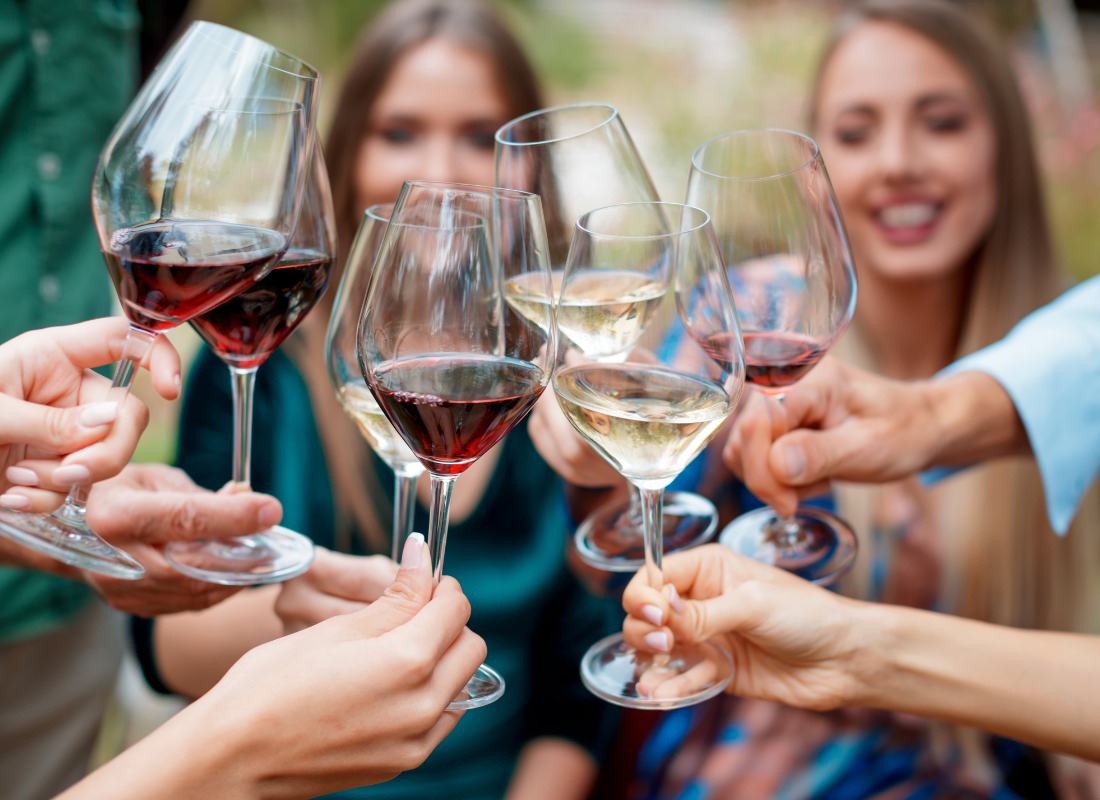 El vi en paraules: Les frases més típiques que diuen els amants del vi