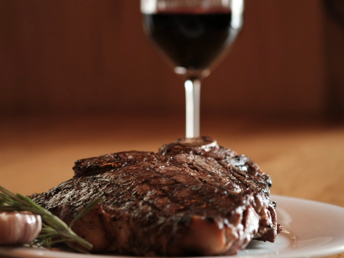 Maridatge perfecte: Què menjar amb cada tipus de vi